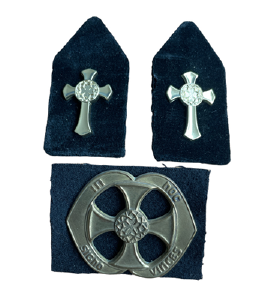 Baret embleem Predikant met kraagspiegels