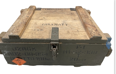 Legerkist " Granaty "