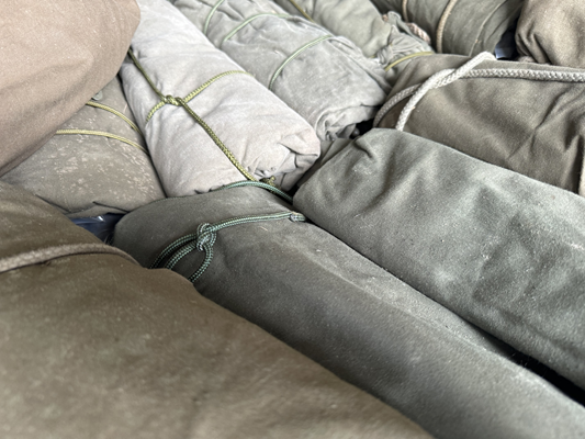 Pup Tent NL stalen haringen en aluminum stokjes