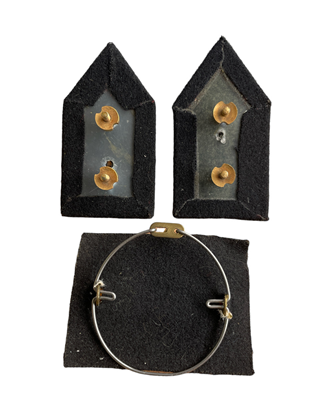 Rabbijn Baret embleem en kraagspiegels
